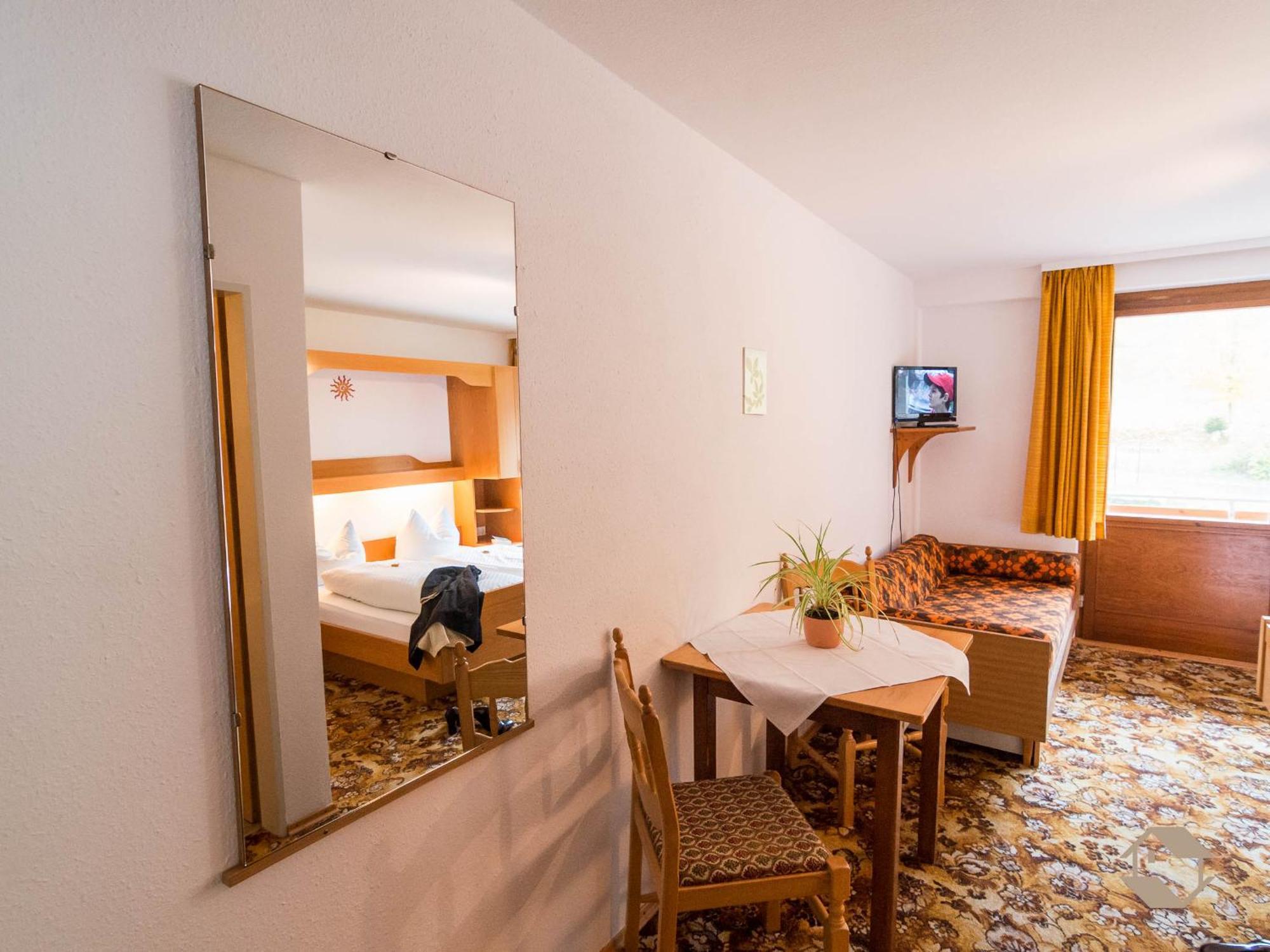 Enri Theater & Pension Bruderhaus Altensteig Kamer foto